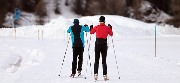 Master the slopes: personalized ski lessons in france and switzerland